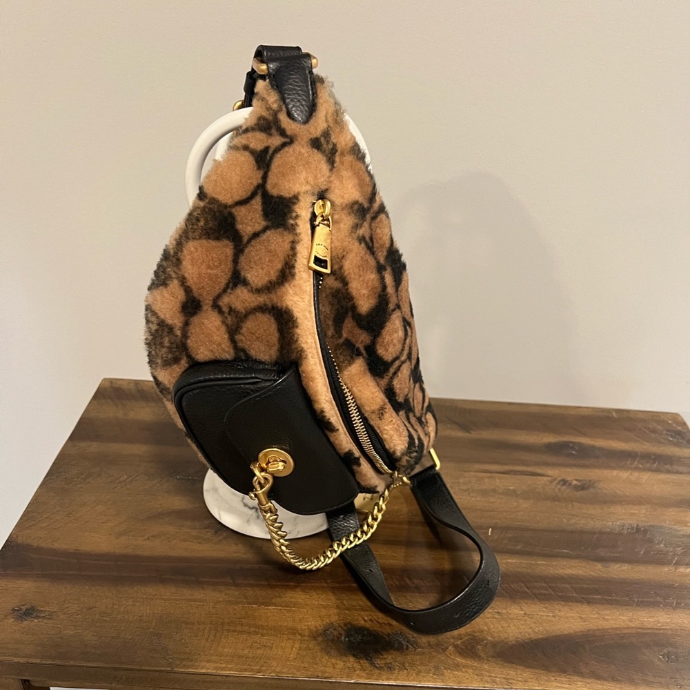 Coach Bum Bag Leopard print .